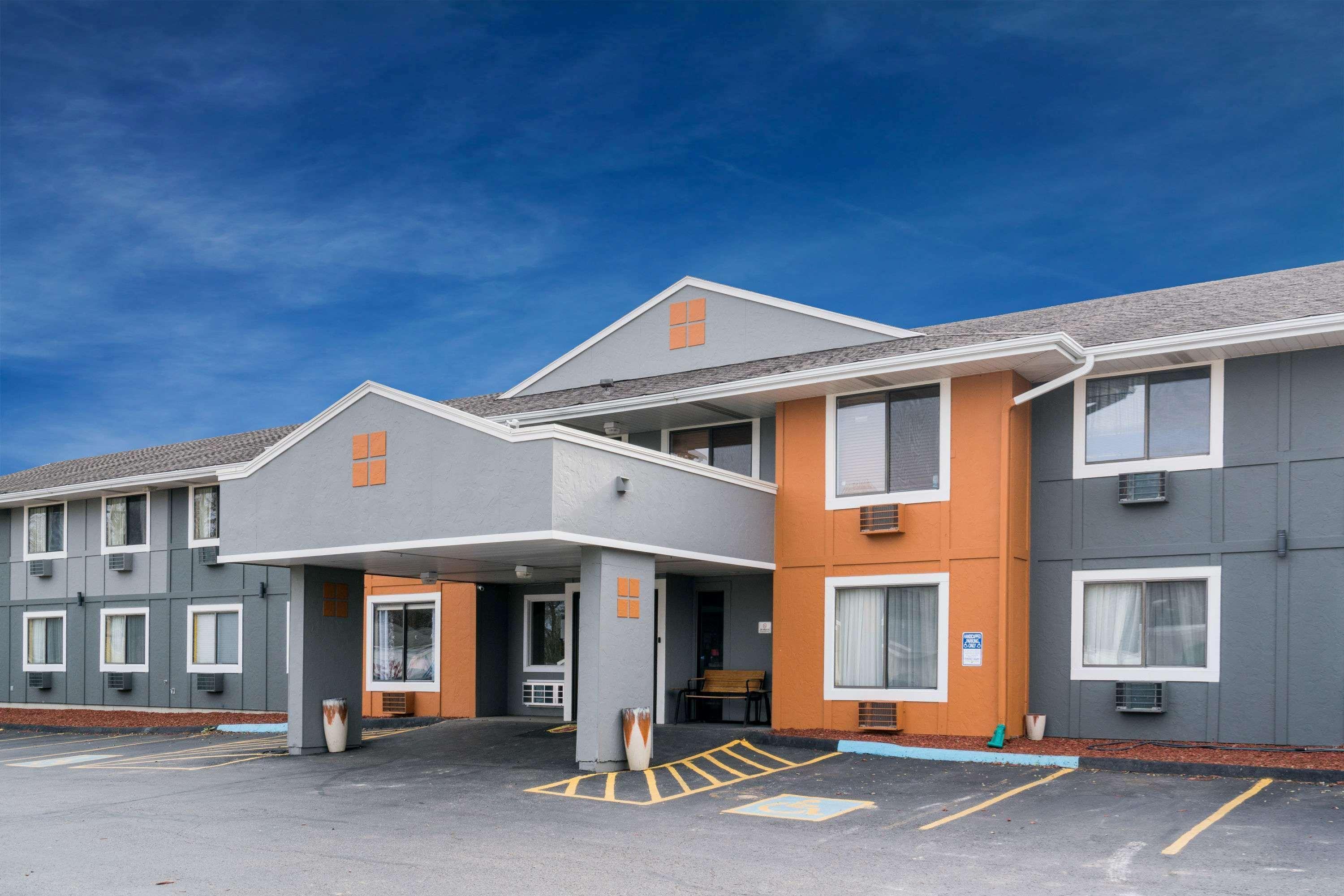 Super 8 By Wyndham Rochester Mayo Clinic Area Exterior foto